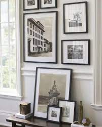 Composizione Di Quadri E Specchi Paperblog Idea Di Decorazione Parete Di Ispirazione Parete Con Foto