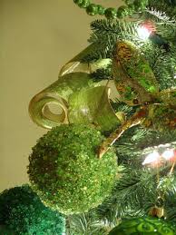 Decorating An Irish Themed Christmas Tree Amazing Christmas Ideas Irish Christmas Traditions Irish Christmas Green Christmas