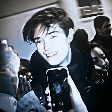 Yoo Chico Yoo Jordan Barrett