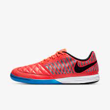 Adidas, new balance, puma, joma les chaussures de futsal et de foot à 5 adidas sont facilement identifiables grâce à leurs coloris uniques. Chaussures De Football En Salle Pour Homme Nike Be