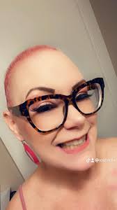 Hi all! I just wanted to introduce myself. I'm Robin. I've moved off La  Vista and now