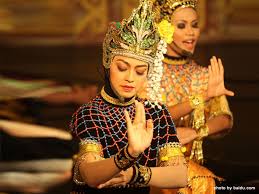 Singlish is short for singaporean english, and it is the main dialect in the southern malay peninsula. Traditional Dance In Malaysia The Art Of Dance In Malaysia Malaysian Dance Show