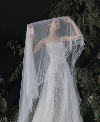 Check spelling or type a new query. Gerade Geschnittenes Brautkleid Mit Glitzer Hochzeitskleid Brautkleid Kleid Hochzeit