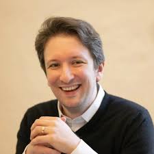 Hi everyone! Over the last year I've made a few youtube videos in an  attempt to keep myself sane while stuck indoors. Here's one such video in  which I analyse Chopin's famous