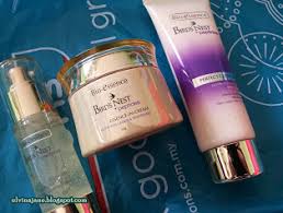 Kelembapan dapat dikekalkan dengan baik di dalam kulit selama sekarang jerawat pun sudah jarang muncul di muka saya. Review Penuh Produk Bio Essence Bird Nest Peptides Mycornerblog