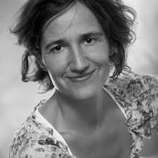 Stream Kunstsalonière NINA SOPHIA VON WÄCHTER in Susanns Show by Kirkuss  Radio