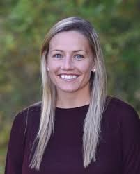 Janna Holmes's Instagram, Twitter & Facebook