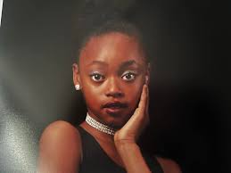 I was wondering if any of you amazing editors could lighten up just the  background