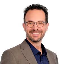 careerjourney #backtoaccounting #tasmania #newbeginnings #dubaimemories