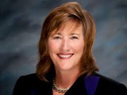 Colleen Hayes's Instagram, Twitter & Facebook