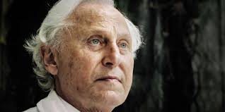 Francis Holder, le patron de Paul, s'est mis dans le pétrin