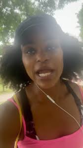 Happy Thursday friends … it's been a minute! I'll be live at 4pm … catch us 