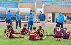 كشف حازم الحديدي وكيل أعمال اللاعب صالح جمعة صانع العاب الفريق الأول لكرة القدم بنادي سيراميكا كليوباترا عن حقيقة الأنباء المترددة في الساعات الأخيرة بشأن توقيع اللاعب على عقود إنتقاله لنادي الزمالك تمهيداً للإنتقال إلى الأخير في فتترة الانتقالات الصيفية. Ø³ÙŠØ±Ø§Ù…ÙŠÙƒØ§ ÙƒÙ„ÙŠÙˆØ¨Ø§ØªØ±Ø§ ÙŠÙƒØ´Ù Ø­Ù‚ÙŠÙ‚Ø© Ø§Ù„Ù…ÙØ§ÙˆØ¶Ø§Øª Ù…Ø¹ ØµØ§Ù„Ø­ Ø¬Ù…Ø¹Ø© ÙˆØ£Ø­Ù…Ø¯ Ø§Ù„Ø´ÙŠØ® Ø¨Ø·ÙˆÙ„Ø§Øª