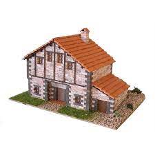 Minyatür, incelikle işlenmiş küçük boyutlu resimlere ve bu resim sanatına verilen isimdir. Casa Cantabria Tas Ev Maketi 3505 5689453 Guven Sanat