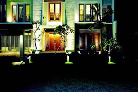 Sejumlah gambar rumah minimalis ini bisa menjadi inspirasi bagi kamu yang berencana membangun rumah atau merenovasi hunian. Mengekspos Taman Dan Pagar Agar Cantik Di Malam Hari Pakai Lampu Ini Semua Halaman Idea