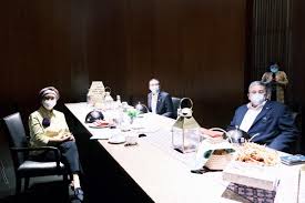 Sekarang siapa pun bisa traveling ke luar negeri meski hanya memiliki dana terbatas. Menteri Luar Negeri Republik Indonesia On Twitter Had The Pleasure To Have Working Iftar With My Two Asean Brothers Dato Seri Hishammuddinh2o Of Malaysia And Dato Erywan Pehin Yusof Of Brunei Darussalam