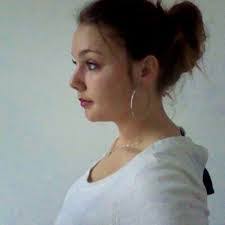 Anais Roche's Instagram, Twitter & Facebook