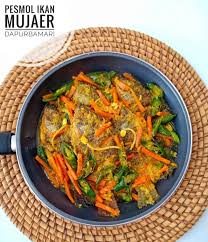 Ikan mujair•air jeruk nipis•cabe merah giling•cabe rawit hijau(iris)•bumbu halus:•jahe,kunyit,lengkuas,•bawang merah•bawang putih. 15 Resep Pesmol Ikan Enak Sedap Dan Mudah Dibuat