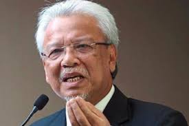 Dato' seri ahmad husni mohamad hanadzlah es el segundo ministro de hacienda corriente de malasia. Addin Akhirnya Husni Hanadzlah Dedah Punca Letak Jawatan