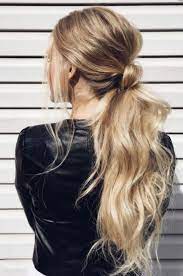 Interesting Take On A Messy Ponytail Style Hair Long Hair Blonde Wavy Inspiration Photography Id Long Hair Styles Hair Styles Curly Hair Styles