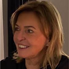 Tweede bachelor! Na het afronden van mijn bachelor Notarieel recht in 2022,  volgde ik het afgelopen studiejaar de bachelor Rechtsgeleerdheid. Hiermee  behaal ik mijn civiel effect en hou ik mijn…