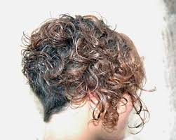 Onu Uzun Arkasi Kisa Kivircik Sac Kesim Modelleri Arkas Arkasi Kesim Kisa Kivircik Modelleri O Short Curly Haircuts Curly Hair Styles Short Curly Hair
