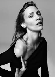 Photography by armin morbach styled by lynn schmidt makeup by loni baur hair by stelli set design by. Nadja Auermann By Inez Vinoodh For V Magazine Fall 2004 Fashion Editorials Minimal Visual