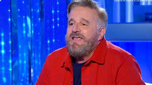 Christian de sica ha confessato che sarà presente sul palco dell'ariston durante la serata finale del festival di sanremo 2020. Domenica In Christian De Sica Su Conticini Siamo Ancora Amici Ma Svia La Domanda