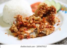 Tidak usah pusing kalau hendak menyiapkan nasi uduk ayam geprek enak di rumah, karena asal sudah tahu triknya maka hidangan ini mampu menjadi suguhan spesial. Chicken Spicy Ayam Geprek Indonesian Spesial Stock Photo Edit Now 1093479317