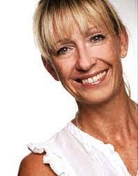 Yvette Nowak's Instagram, Twitter & Facebook