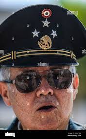 Alex Landeros's Instagram, Twitter & Facebook