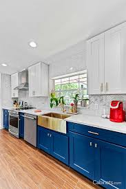 Deerfield Shaker Ii Maple Bright White And Shaker Ii Maple Naval Mid Century Modern Kitchen Modern Kitchen Sinks Modern Kitchen