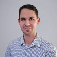 200+ profilů „Oehmke“