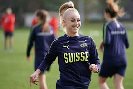 Yeşil sahaların tozunu başarısının yanında güzelliğiyle de attıran kadın futbolcu: Nati On Twitter Alles Gute Joyeux Anniversaire Buon Compleanno Alisha Lehmann 2 1