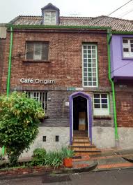 The wife and i saw this unique cafe, stopped in for a drink, found a nice living room atmosphere upstairs. Cafe Origami Blends Japanese Art Iranian Food And Colombian Coffee