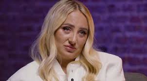 Así vivió Rocío Flores el documental de Rocío Carrasco y la revelación de su informe judicial: "Mi madre me ha destrozado la vida"