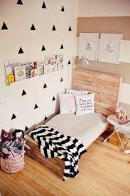 Anda dapat memulainya juga dengan menggambar denah kamar kost anda. 10 Tips Dekorasi Kamar Kost Murah Meriah