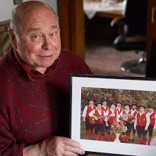 Wehr: Aus Schnapsidee wird Vierteleschlotzer: Sangesfrohe Truppe aus Wehr  feiert 50. Jubiläum