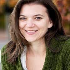 Lisa Provost's Instagram, Twitter & Facebook