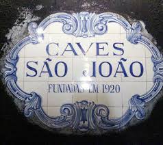 A primeira é pelo fato das comemorações ocorreram durante o mês de junho. Blend All About Wine Caves Sao Joao Porta Dos Cavaleiros The Profile Of A Region Blend All About Wine