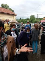 It lies on the teleajen river valley, 28 kilometres (17 mi) north of the county seat of ploiești. La Judecatoria Valenii De Munte Exista O Crasa Inconstienta Si Indolenta Privind Managementul In Aceasta Perioada De Pandemie Ziarul Incisiv De Prahova