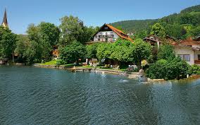 Genießen sie bei uns einen erholsamen aufenthalt und erkunden sie, ob per boot, fahrrad oder bei einem spaziergang, die vielen. Hotel Huber Am Schliersee Ihr Urlaubsparadies