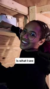 Get a peek under the bowl 👀 , with Assistant Stage Manager Adalhia Ivette  Hart, ft Production Stage Manager Esti Bernstein and Deck Carpenter John  Murphy , Special shout out to brilliant scenic ...