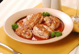  portionam puiul, spalam bucatile obtinute, le stergem foarte bine si le pudram cu. Ostropel De Pui Cu Rosii Si Usturoi Click Mobile