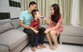 Buổi chiều tại nhà riêng, ca sĩ duy mạnh giúp con trai tập đàn. Con Gai Dá»… ThÆ°Æ¡ng Cá»§a Ca SÄ© Duy Máº¡nh Sao Viá»‡t Viá»‡t Giáº£i Tri