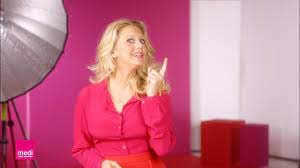 Wayfair.de launches first major tv and marketing campaign on february 1, 2019; Barbara Schoneberger Steckt Den Kopf Im Sand Das Ist Nicht Sonderlich Clever