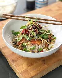 Un Poke Rafraichissant Surtout Lorsque Vous Utilisez Les Sublimes Fraises Du Quebec Meal Prep Clean Eating Healthy Cooking Clean Eating