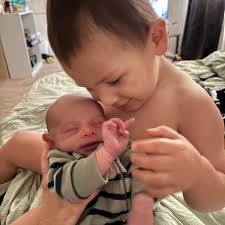 Puppy with swollen neck needs help?