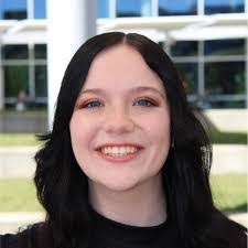 Amber Mase's Instagram, Twitter & Facebook