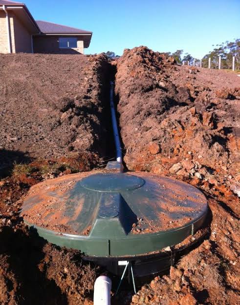 Laying septic chambers and drainfield systems